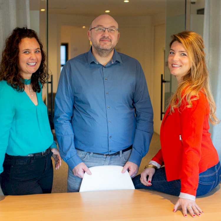 Laetitia Veyssier, Melanie Prince et Julien Blanc